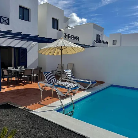 Papagayo House Vila *